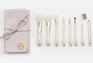 專注服務(wù)，成就品牌 東莞向日葵美容用品公司致力口腔衛(wèi)生用品行業(yè)領(lǐng)袖